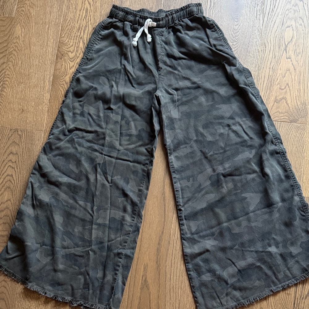 Vintage Camouflage Wide-Leg Pants